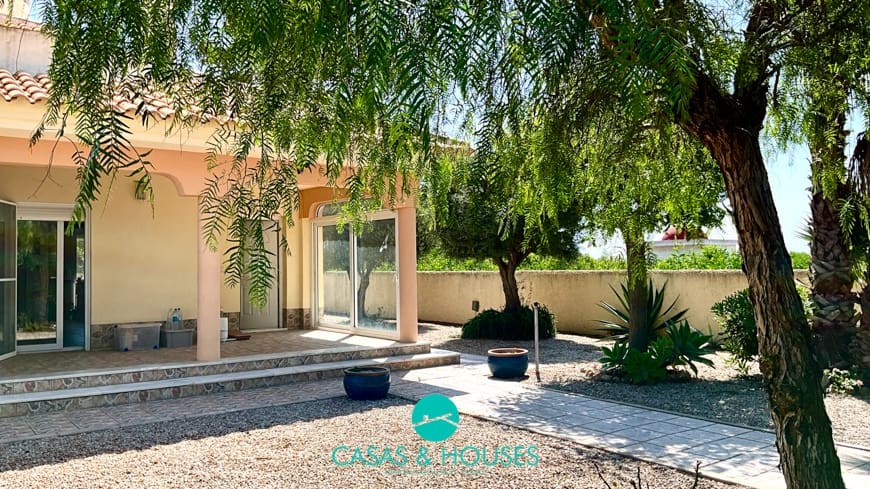 2 makuuhuone Omakotitalo myytävänä paikassa La Manga del Mar Menor mukana 
autotalli - 280 000 € (Ref: 9521700)