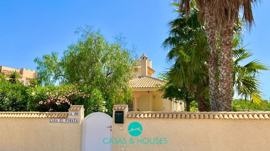 2 makuuhuone Omakotitalo myytävänä paikassa La Manga del Mar Menor mukana 
autotalli - 280 000 € (Ref: 9521700)