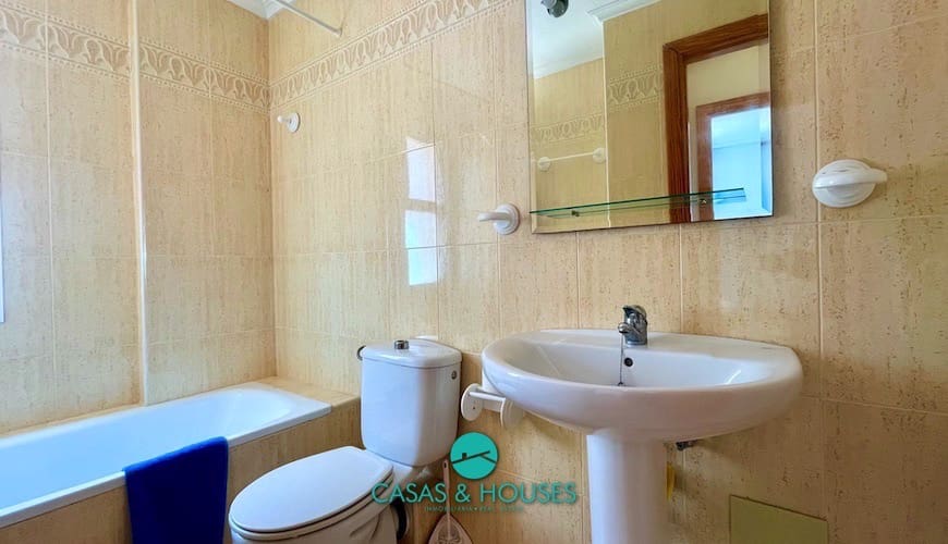 1 chambre Appartement à vendre à La Manga del Mar Menor avec piscine - 130 000 € (Ref: 9588061)