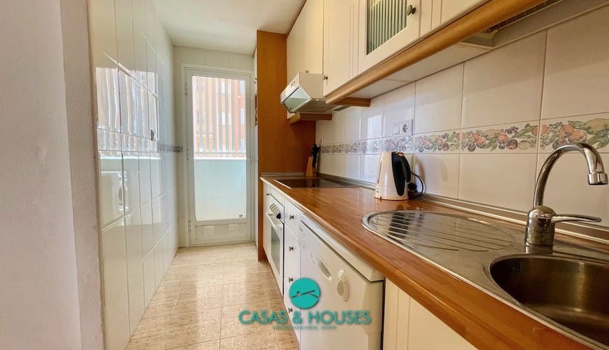 1 chambre Appartement à vendre à La Manga del Mar Menor avec piscine - 130 000 € (Ref: 9588061)