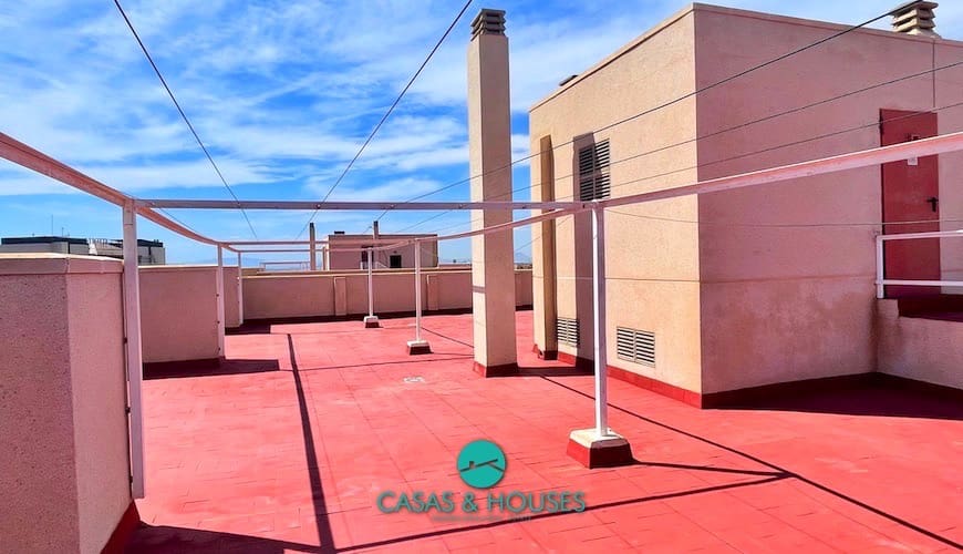 1 chambre Appartement à vendre à La Manga del Mar Menor avec piscine - 130 000 € (Ref: 9588061)