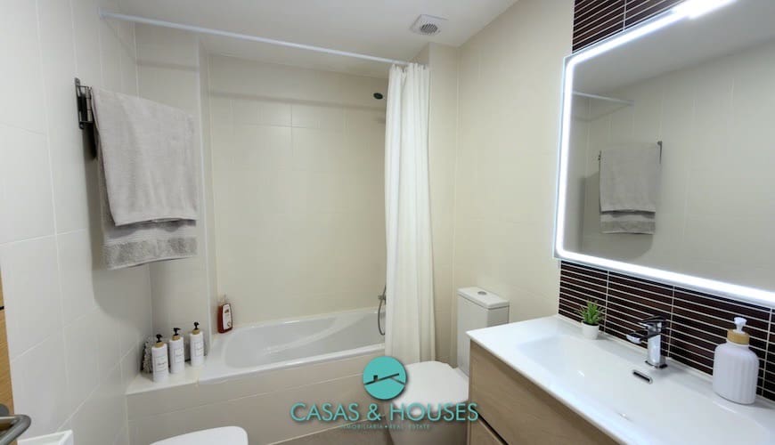 1 Zimmer Apartment zu verkaufen in La Manga del Mar Menor mit Pool Garage - 155.000 € (Ref: 9598309)