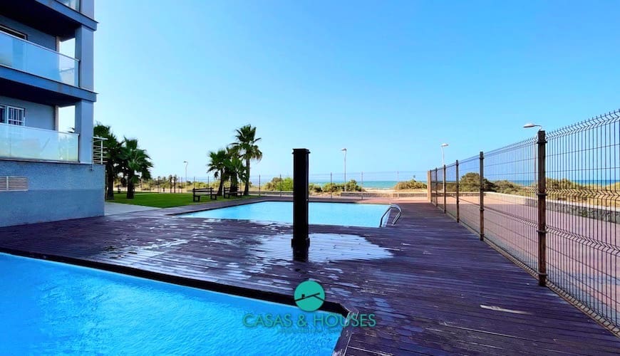 1 Zimmer Apartment zu verkaufen in La Manga del Mar Menor mit Pool Garage - 155.000 € (Ref: 9598309)