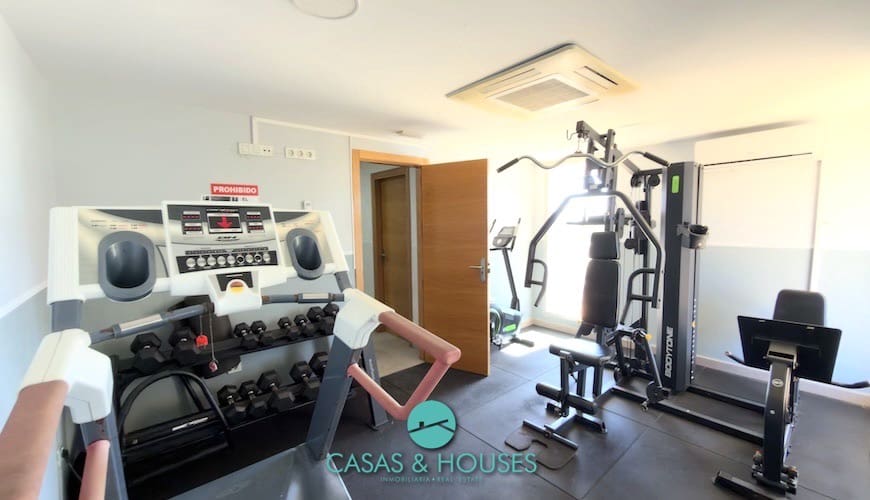 1 Zimmer Apartment zu verkaufen in La Manga del Mar Menor mit Pool Garage - 155.000 € (Ref: 9598309)
