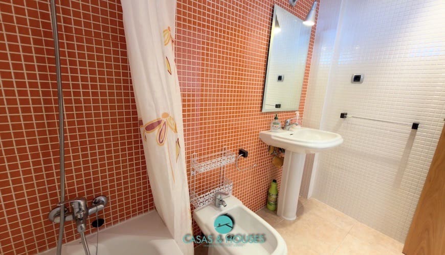 1 soveværelse Lejlighed til salg i La Manga del Mar Menor med swimmingpool garage - € 135.000 (Ref: 9623180)