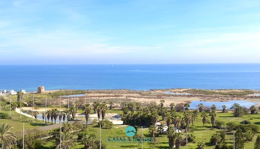 1 soveværelse Lejlighed til salg i La Manga del Mar Menor med swimmingpool garage - € 135.000 (Ref: 9623180)