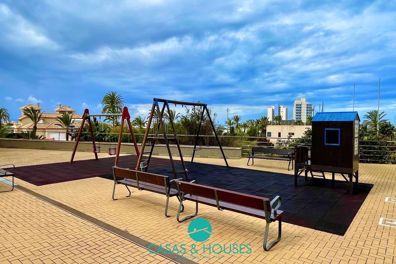 1 soveværelse Lejlighed til salg i La Manga del Mar Menor med swimmingpool garage - € 135.000 (Ref: 9623180)