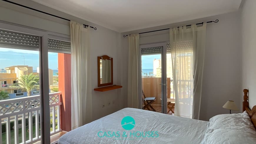 2 quarto Apartamento para venda em La Manga del Mar Menor com piscina - 160 000 € (Ref: 9626248)