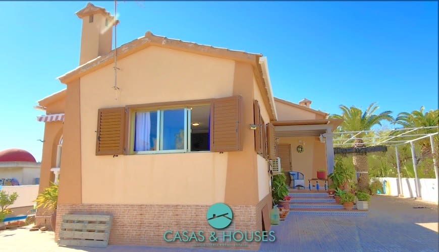 3 soveværelse Villa til salg i La Manga del Mar Menor med garage - € 365.000 (Ref: 9640676)