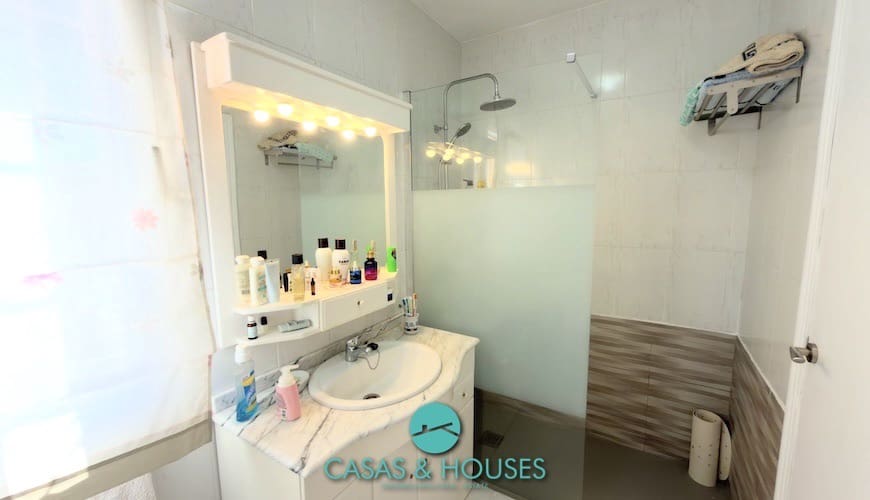 3 soveværelse Villa til salg i La Manga del Mar Menor med garage - € 365.000 (Ref: 9640676)