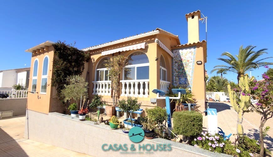 3 soveværelse Villa til salg i La Manga del Mar Menor med garage - € 365.000 (Ref: 9640676)