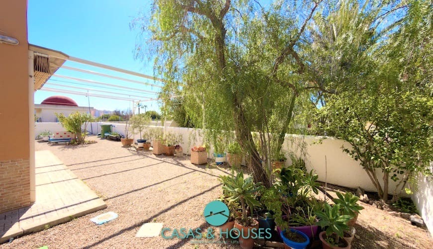 3 soveværelse Villa til salg i La Manga del Mar Menor med garage - € 365.000 (Ref: 9640676)