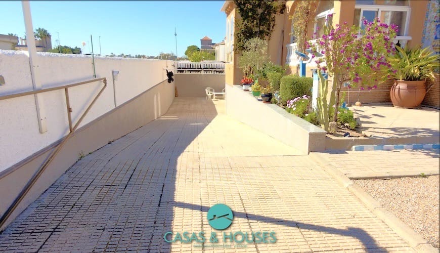 3 soveværelse Villa til salg i La Manga del Mar Menor med garage - € 365.000 (Ref: 9640676)