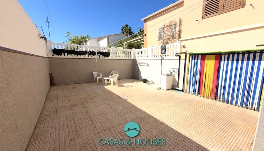 3 soveværelse Villa til salg i La Manga del Mar Menor med garage - € 365.000 (Ref: 9640676)