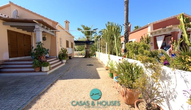 3 soveværelse Villa til salg i La Manga del Mar Menor med garage - € 365.000 (Ref: 9640676)
