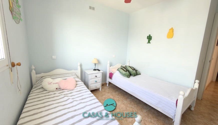 2 Zimmer Apartment zu verkaufen in La Manga del Mar Menor mit Pool Garage - 180.000 € (Ref: 9680565)