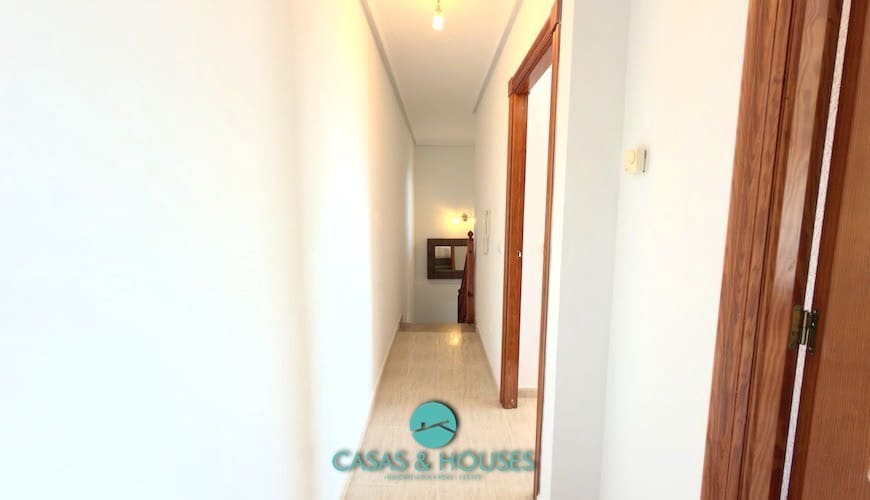 3 sypialnia Apartament na sprzedaż w La Manga del Mar Menor z basenem garażem - 275 000 € (Ref: 9735929)