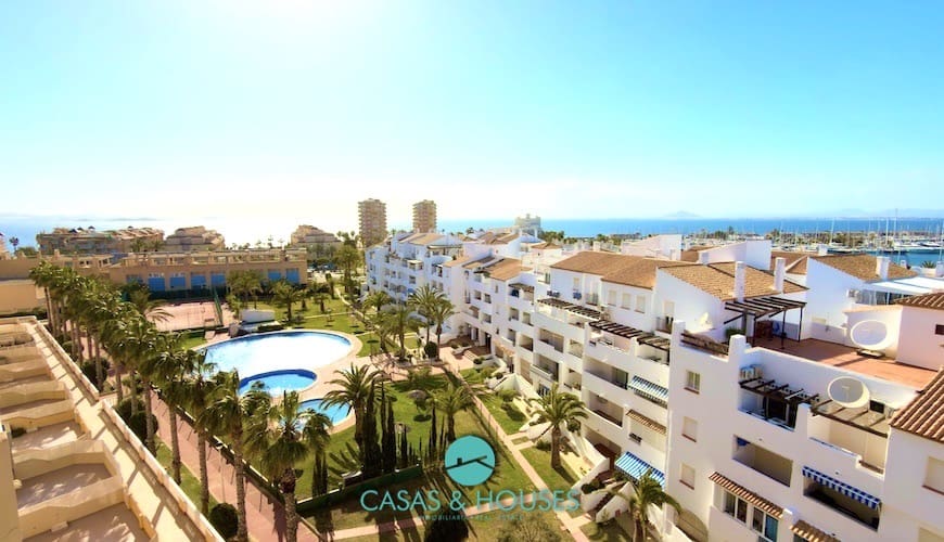 3 sypialnia Apartament na sprzedaż w La Manga del Mar Menor z basenem garażem - 275 000 € (Ref: 9735929)