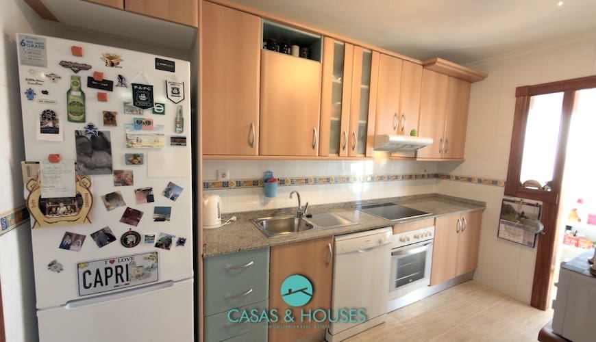 3 sypialnia Apartament na sprzedaż w La Manga del Mar Menor z basenem garażem - 275 000 € (Ref: 9735929)