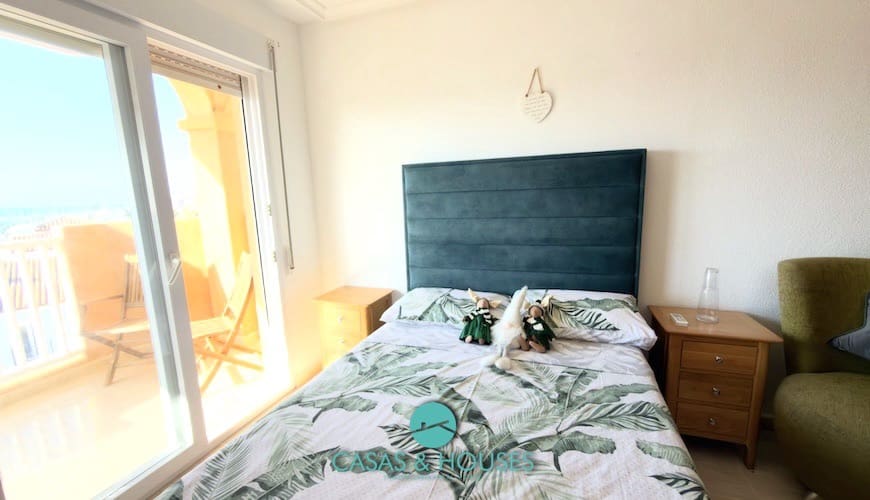 3 sypialnia Apartament na sprzedaż w La Manga del Mar Menor z basenem garażem - 275 000 € (Ref: 9735929)