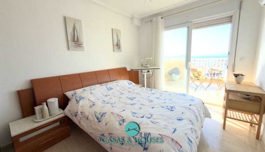 3 sypialnia Apartament na sprzedaż w La Manga del Mar Menor z basenem garażem - 275 000 € (Ref: 9735929)
