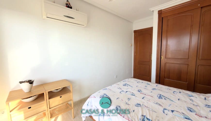 3 sypialnia Apartament na sprzedaż w La Manga del Mar Menor z basenem garażem - 275 000 € (Ref: 9735929)