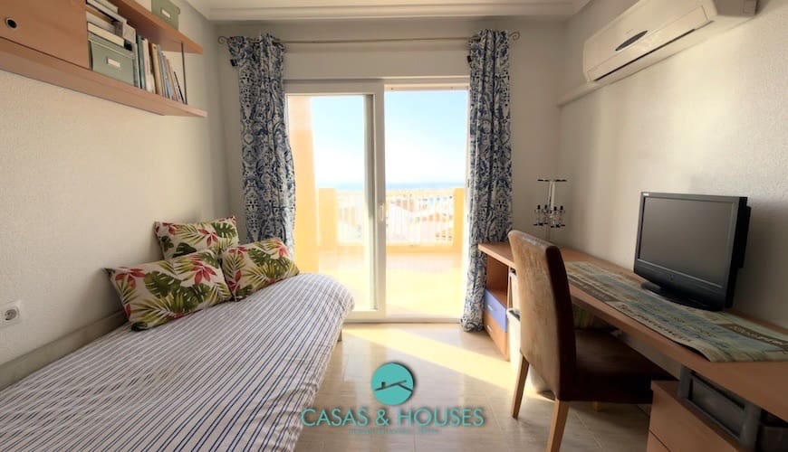 3 sypialnia Apartament na sprzedaż w La Manga del Mar Menor z basenem garażem - 275 000 € (Ref: 9735929)
