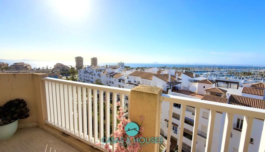 3 sypialnia Apartament na sprzedaż w La Manga del Mar Menor z basenem garażem - 275 000 € (Ref: 9735929)