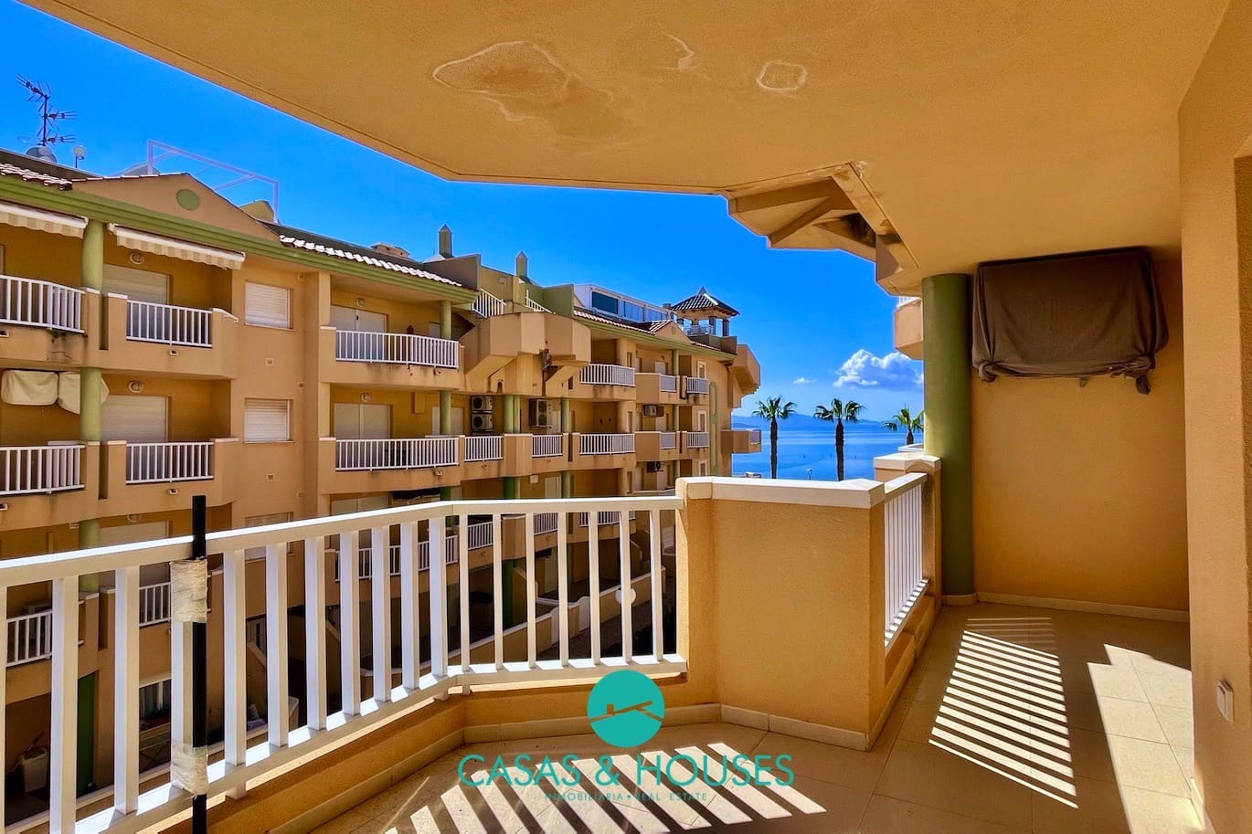 2 bedroom Apartment for sale in La Manga del Mar Menor with pool - € 189,000 (Ref: 9747265)