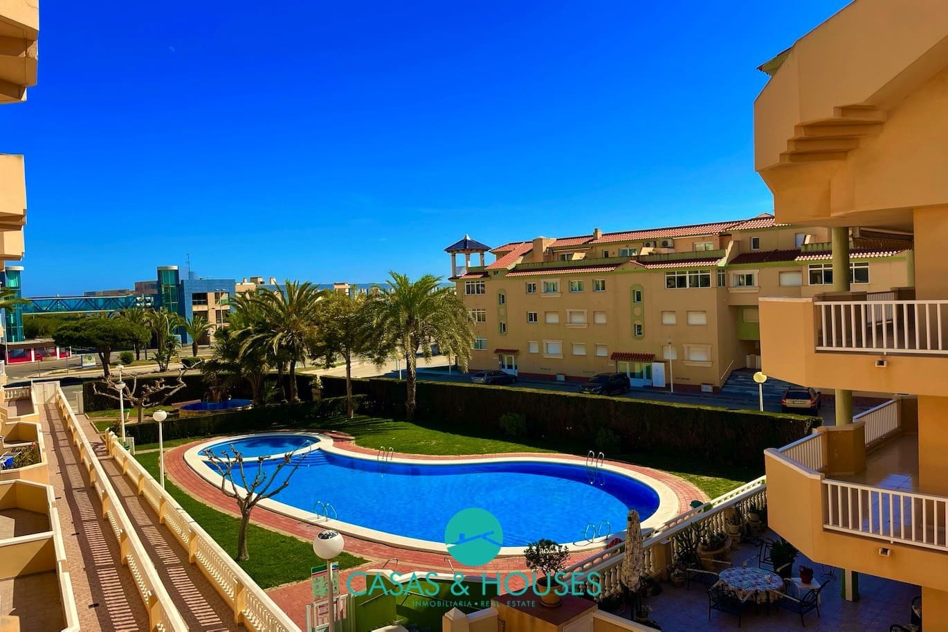 2 bedroom Apartment for sale in La Manga del Mar Menor with pool - € 189,000 (Ref: 9747265)