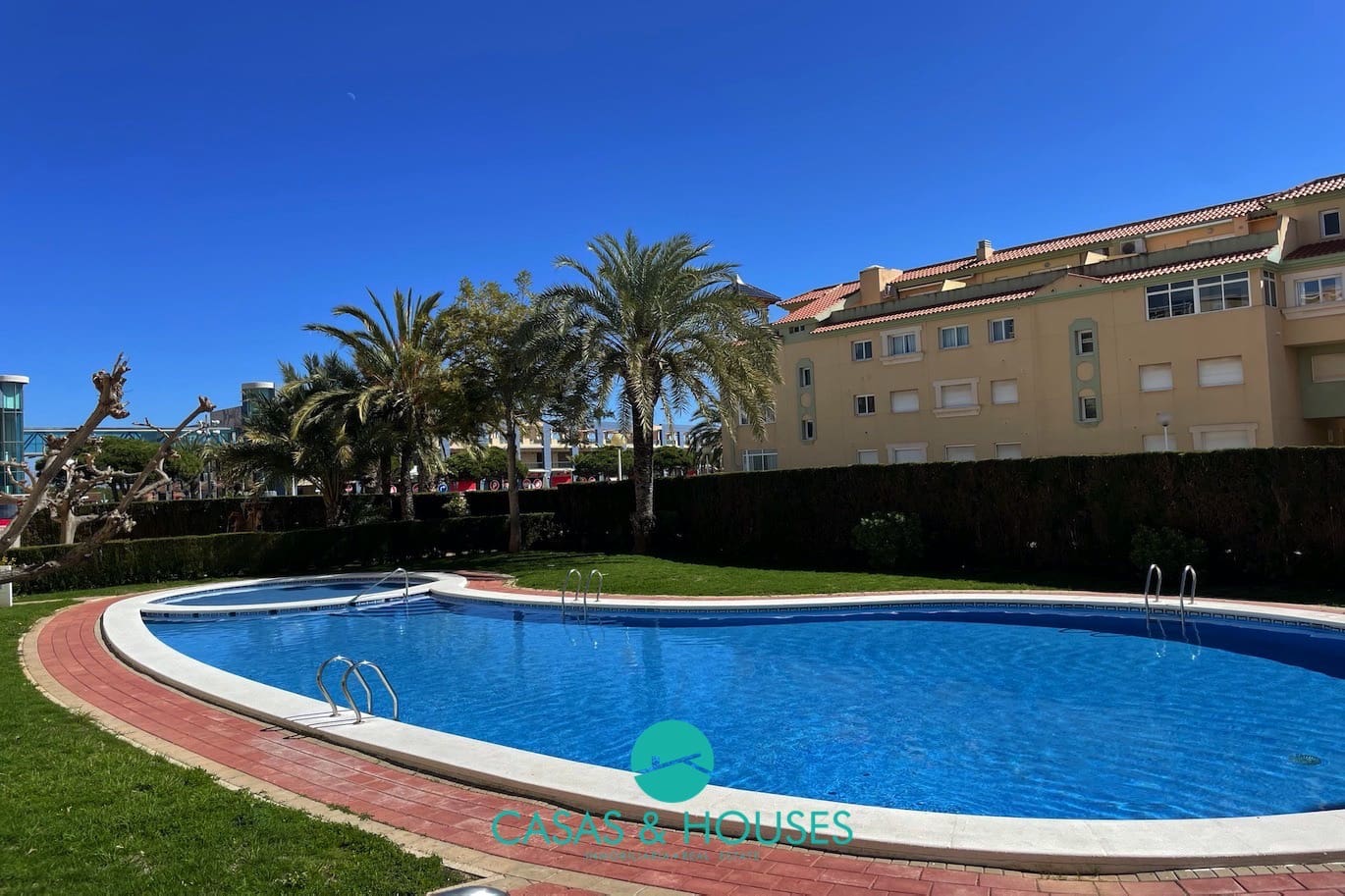 2 bedroom Apartment for sale in La Manga del Mar Menor with pool - € 189,000 (Ref: 9747265)