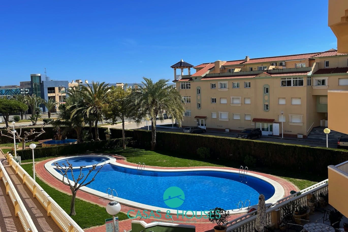 2 bedroom Apartment for sale in La Manga del Mar Menor with pool - € 189,000 (Ref: 9747265)