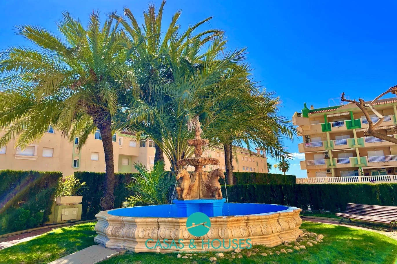 2 bedroom Apartment for sale in La Manga del Mar Menor with pool - € 189,000 (Ref: 9747265)