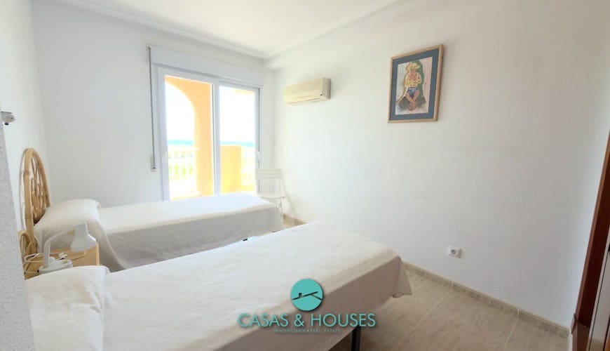 2 bedroom Apartment for sale in La Manga del Mar Menor with pool garage - € 180,000 (Ref: 9756401)