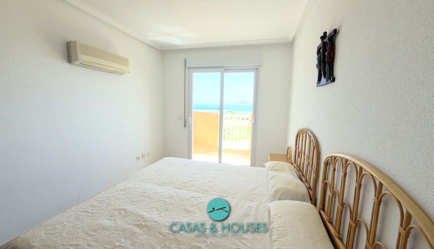 2 bedroom Apartment for sale in La Manga del Mar Menor with pool garage - € 180,000 (Ref: 9756401)