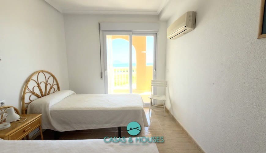 2 bedroom Apartment for sale in La Manga del Mar Menor with pool garage - € 180,000 (Ref: 9756401)