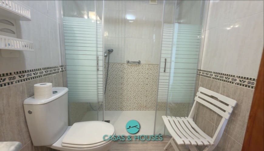 2 bedroom Apartment for sale in La Manga del Mar Menor with pool garage - € 180,000 (Ref: 9756401)