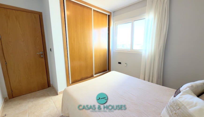 2 soverom Leilighet til salgs i La Manga del Mar Menor med svømmebasseng garasje - € 182 000 (Ref: 9756405)