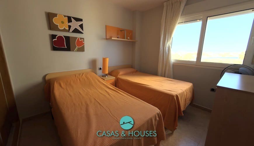 2 soverom Leilighet til salgs i La Manga del Mar Menor med svømmebasseng garasje - € 182 000 (Ref: 9756405)