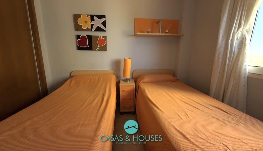 2 soverom Leilighet til salgs i La Manga del Mar Menor med svømmebasseng garasje - € 182 000 (Ref: 9756405)