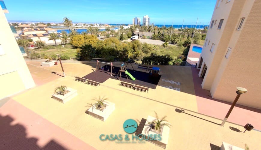 2 soverom Leilighet til salgs i La Manga del Mar Menor med svømmebasseng garasje - € 182 000 (Ref: 9756405)