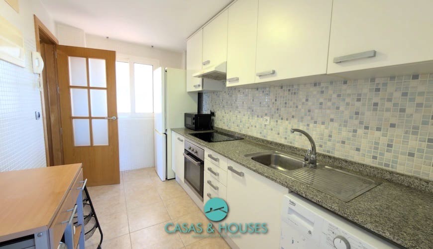 2 soverom Leilighet til salgs i La Manga del Mar Menor med svømmebasseng garasje - € 182 000 (Ref: 9756405)