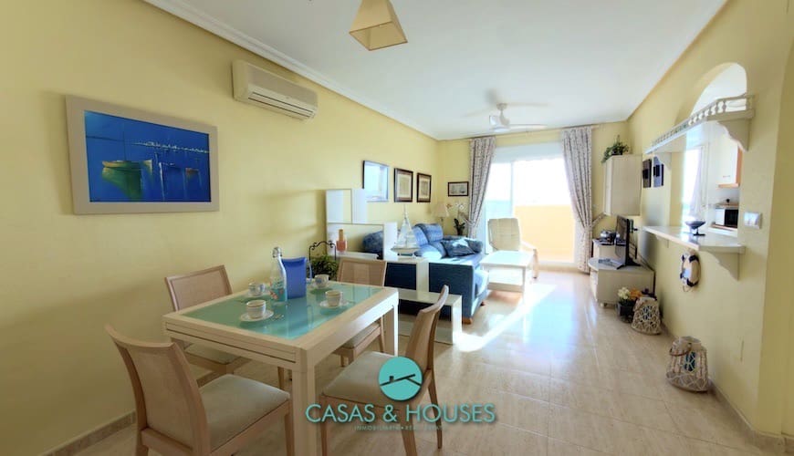 2 sovrum Lägenhet till salu i La Manga del Mar Menor med pool - 195 000 € (Ref: 9759501)