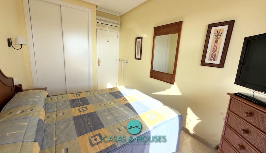 2 sovrum Lägenhet till salu i La Manga del Mar Menor med pool - 195 000 € (Ref: 9759501)