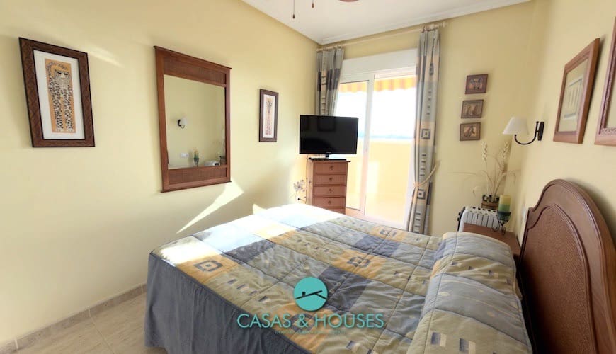 2 sovrum Lägenhet till salu i La Manga del Mar Menor med pool - 195 000 € (Ref: 9759501)