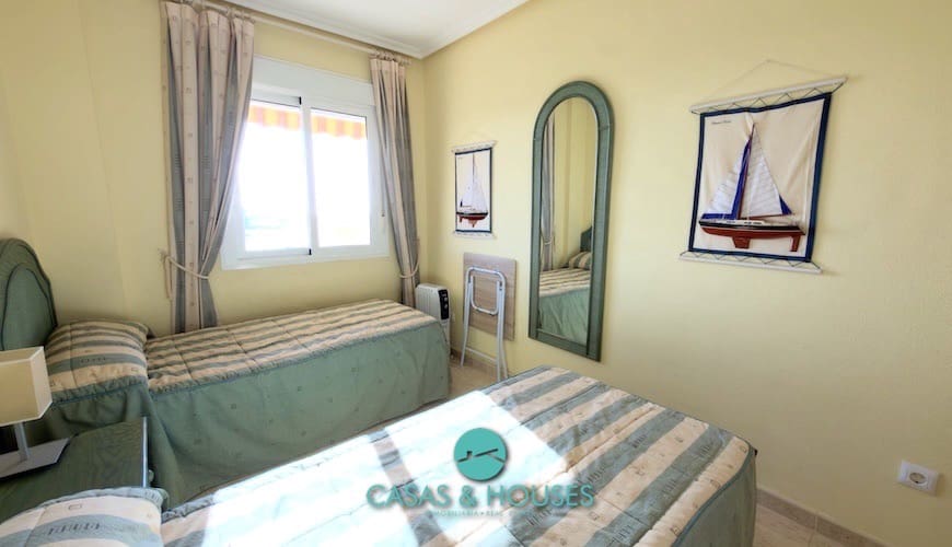 2 sovrum Lägenhet till salu i La Manga del Mar Menor med pool - 195 000 € (Ref: 9759501)