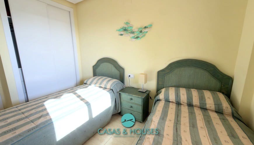 2 sovrum Lägenhet till salu i La Manga del Mar Menor med pool - 195 000 € (Ref: 9759501)