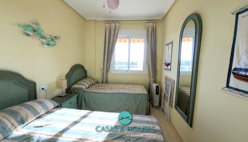 2 sovrum Lägenhet till salu i La Manga del Mar Menor med pool - 195 000 € (Ref: 9759501)