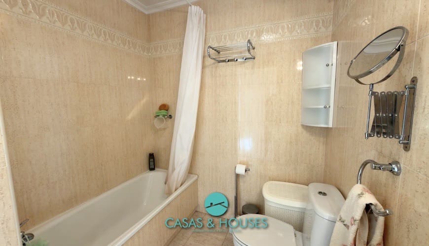 2 sovrum Lägenhet till salu i La Manga del Mar Menor med pool - 195 000 € (Ref: 9759501)