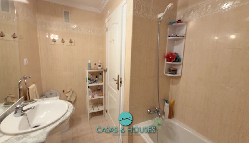 2 sovrum Lägenhet till salu i La Manga del Mar Menor med pool - 195 000 € (Ref: 9759501)